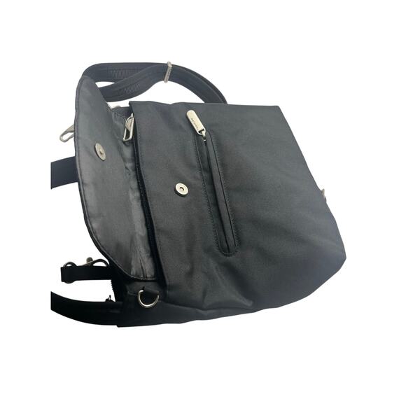 Travelon Anti-Theft Classic Travel Cross Body Bag - Picture 2 of 10
